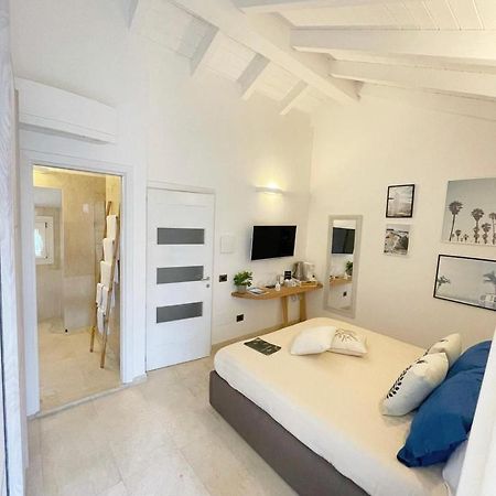Corso Umberto Rooms Ольбия Экстерьер фото