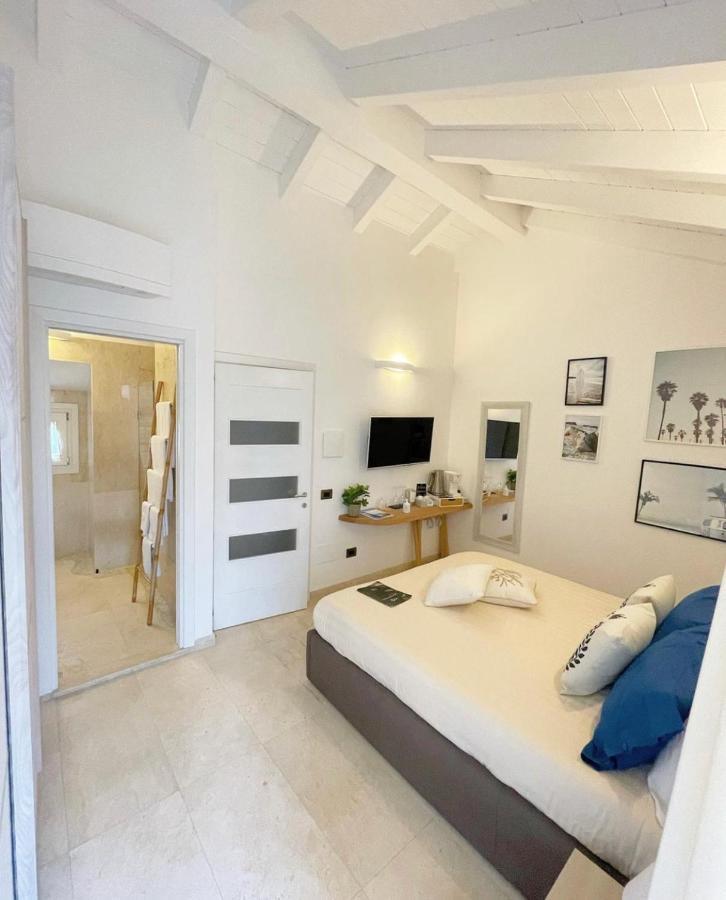 Corso Umberto Rooms Ольбия Экстерьер фото