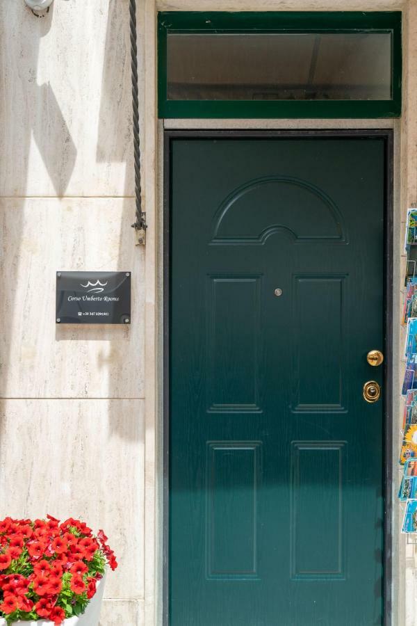 Corso Umberto Rooms Ольбия Экстерьер фото
