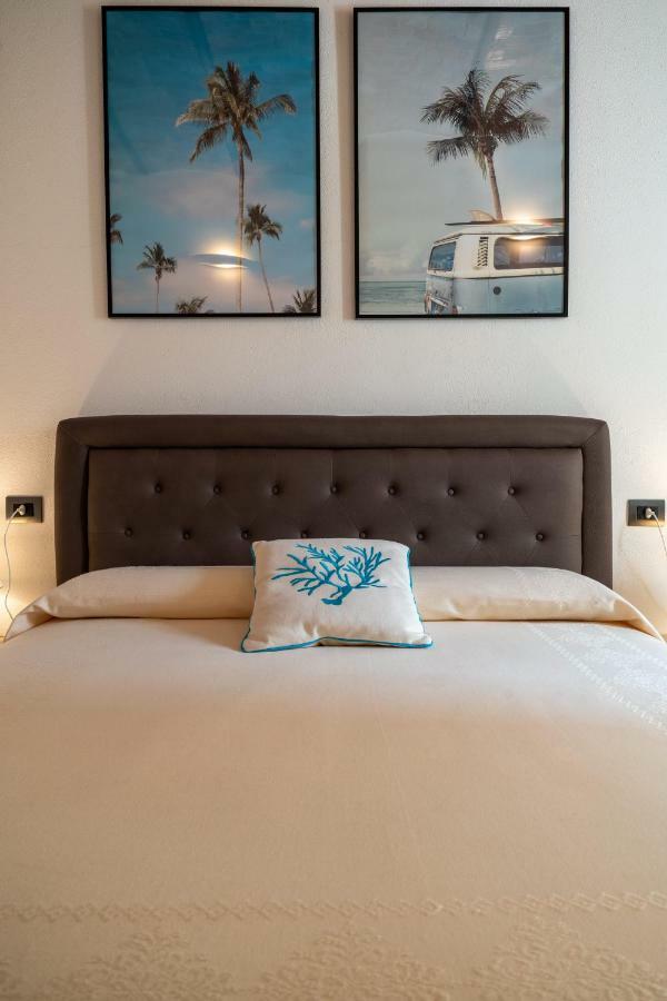 Corso Umberto Rooms Ольбия Экстерьер фото