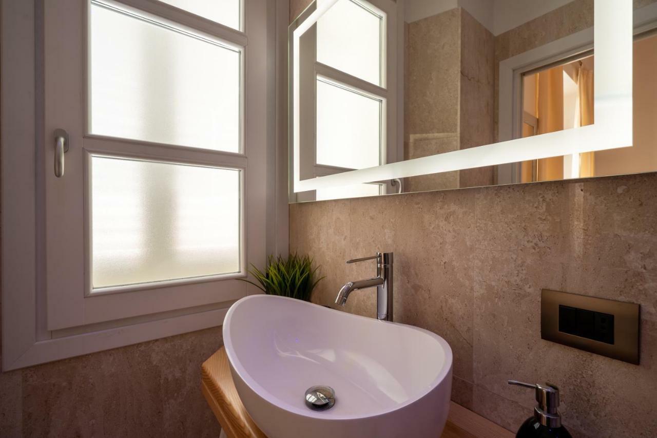 Corso Umberto Rooms Ольбия Экстерьер фото