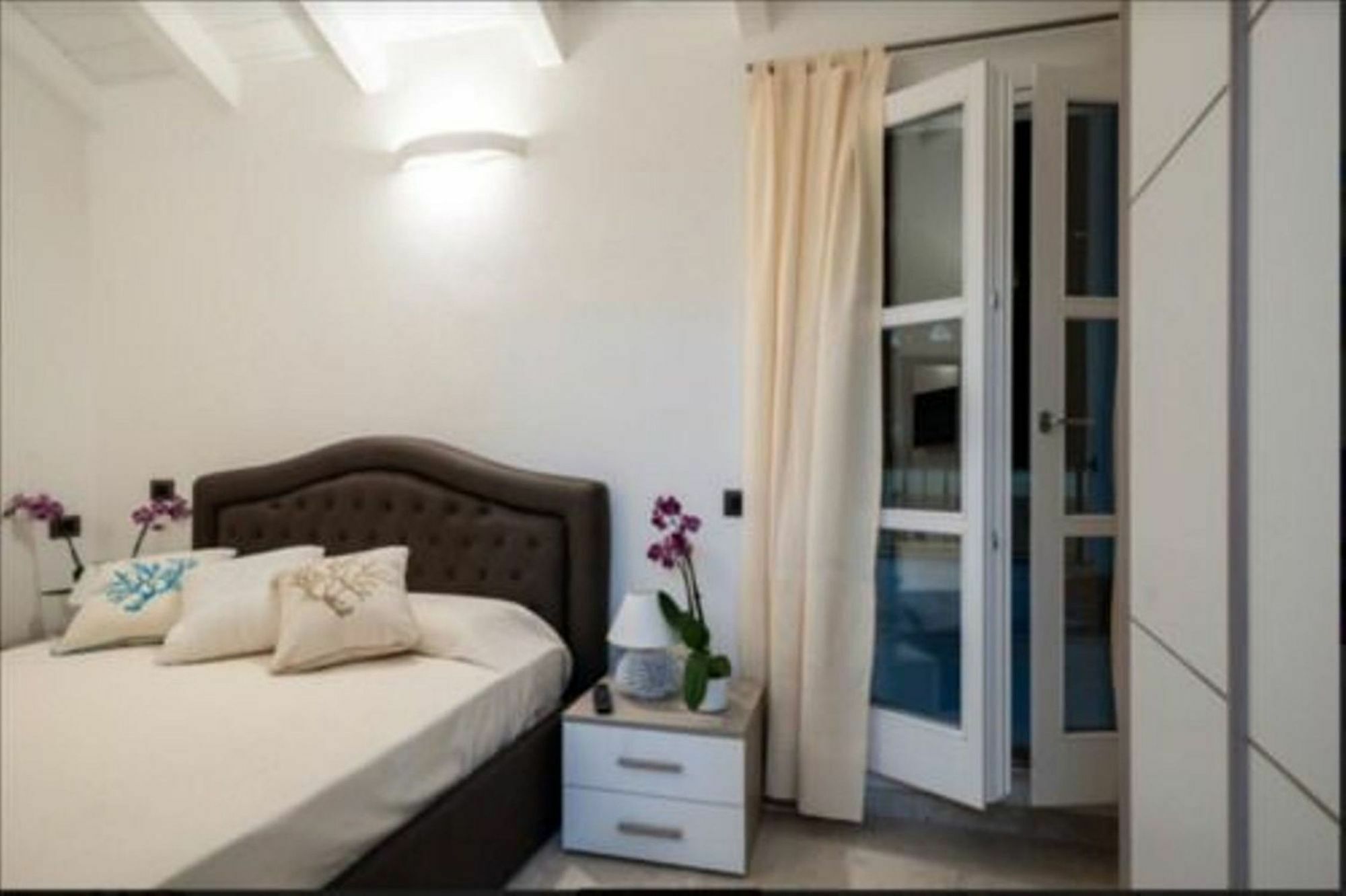 Corso Umberto Rooms Ольбия Экстерьер фото